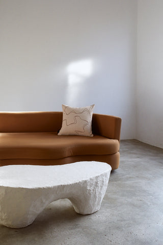 Ruins 4.0, Coffee table