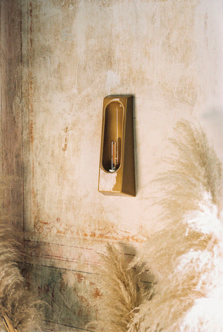 Alcove Ceramic Wall Light, Ouru